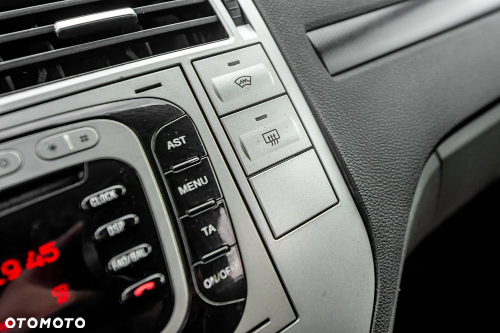 Ford Kuga 2.5 4x4 Trend - 33