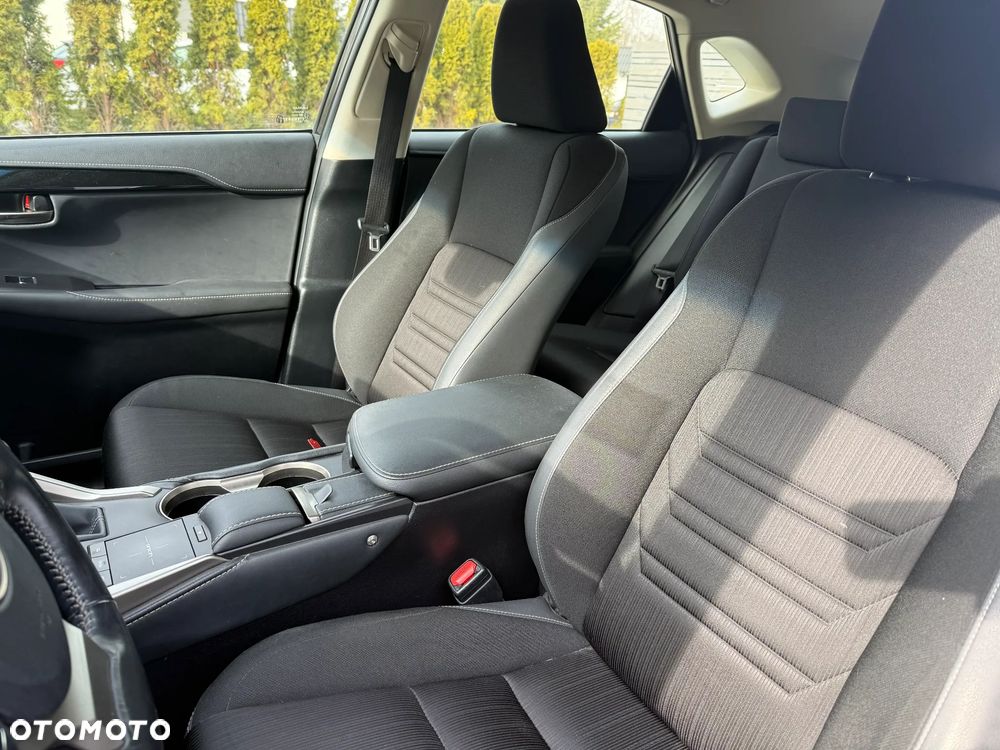 Lexus NX 300h E-FOUR Executive-Line - 16