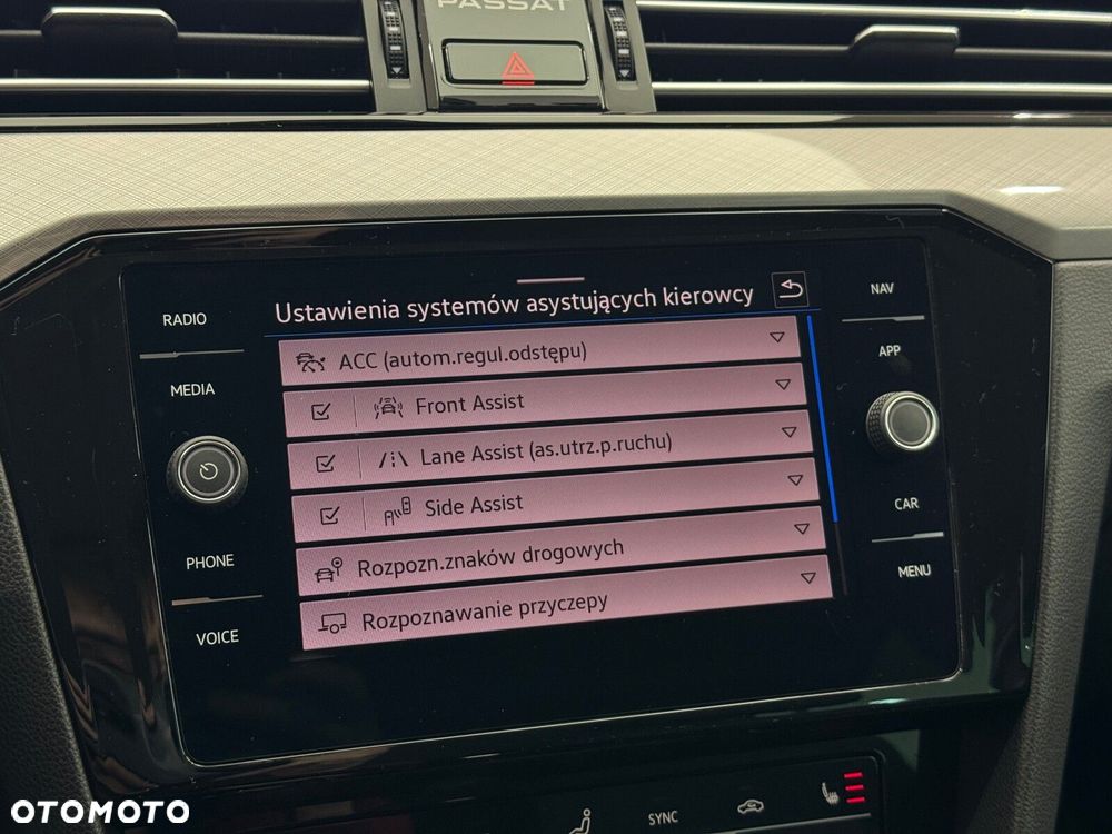 Volkswagen Passat - 35