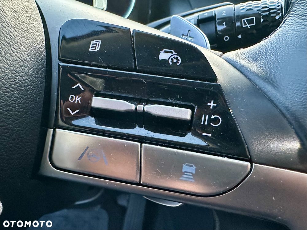 Hyundai Tucson 1.6 T-GDi HEV Executive 2WD - 17