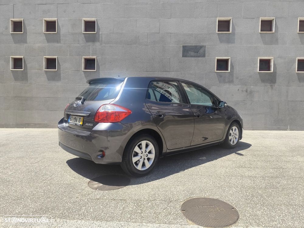 Toyota Auris - 5