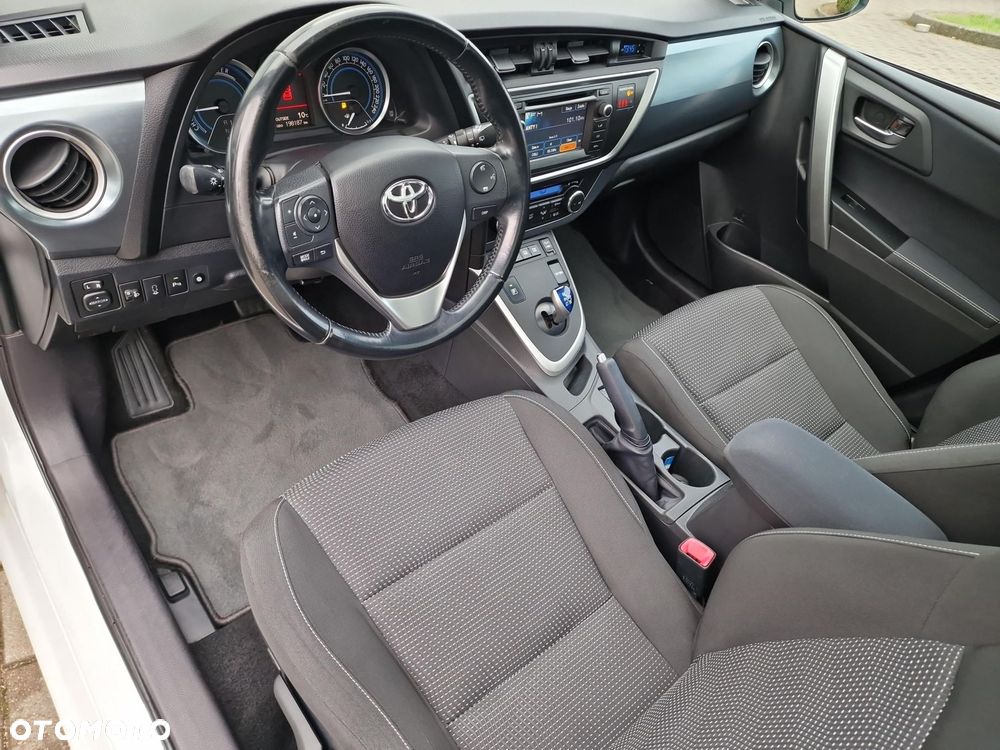 Toyota Auris Hybrid 135 Premium - 12