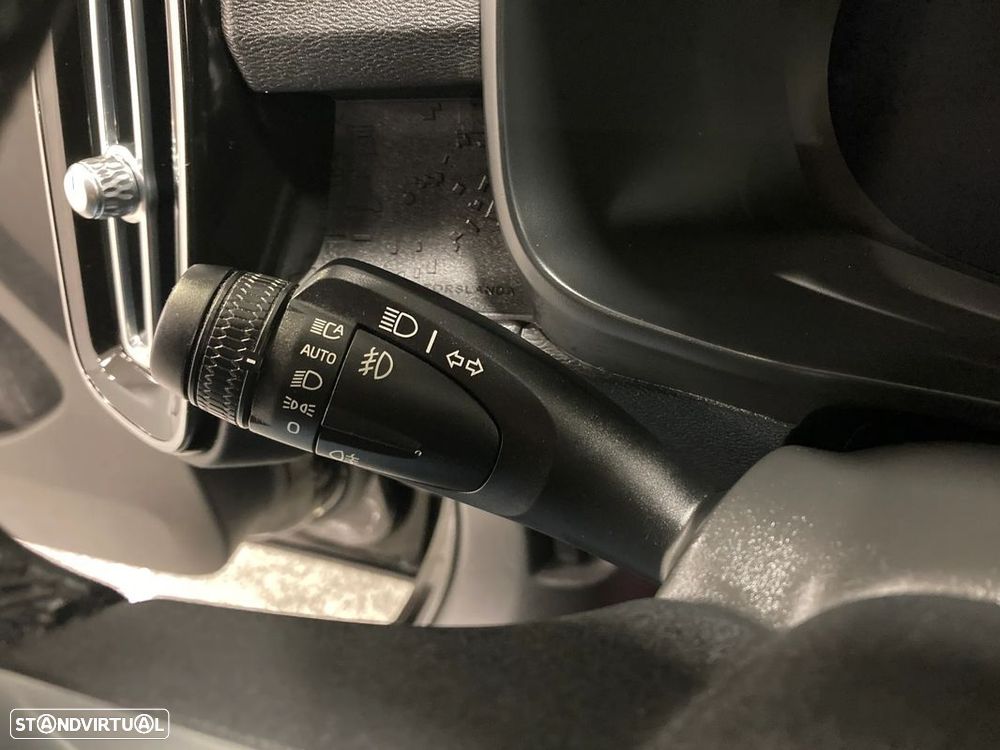 Volvo XC 40 Recharge 69 kWh Single Motor Core - 18