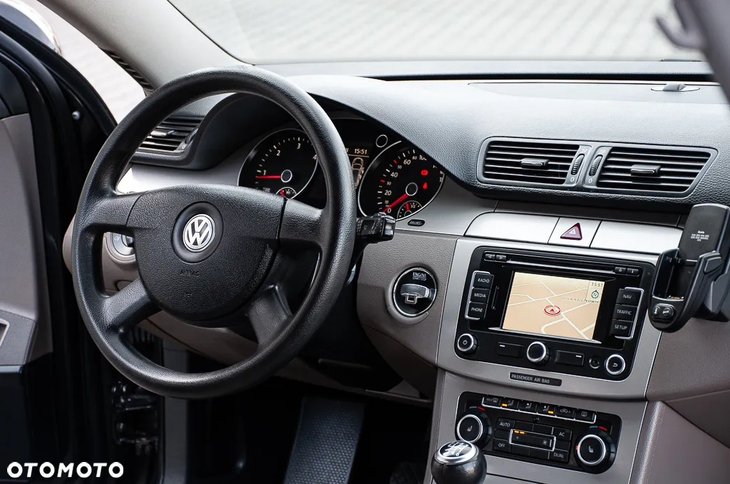 Volkswagen Passat 2.0 TDI Highline - 20