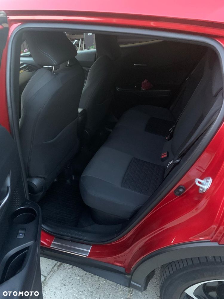 Toyota C-HR - 6