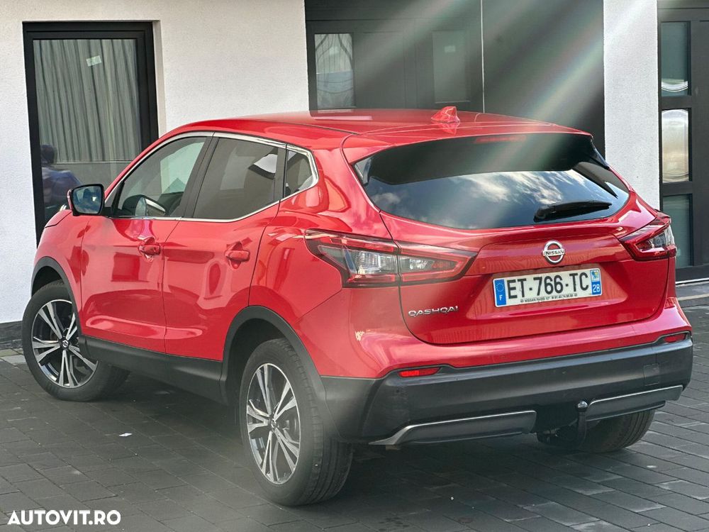 Nissan Qashqai 1.2 DIG-T Xtronic TEKNA+ - 4