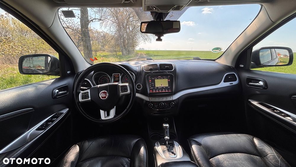 Fiat Freemont 2.0 Multijet 16V DPF Automatik Allrad Lounge - 2