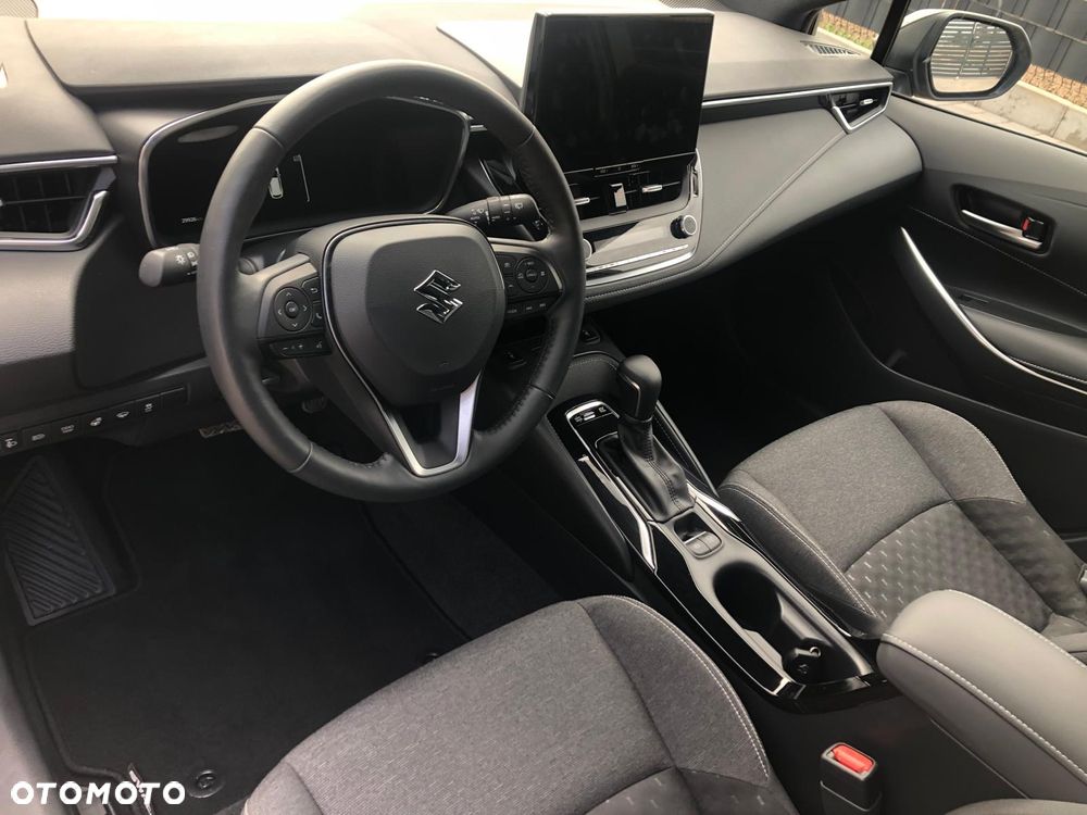 Suzuki Swace 1.8 Hybrid Premium Plus CVT - 14