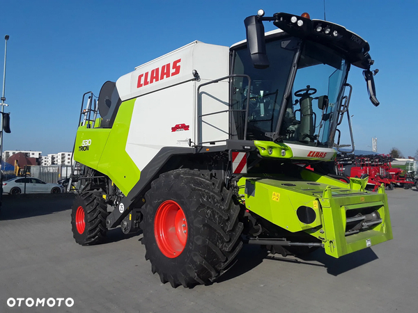 Claas TRION 530
