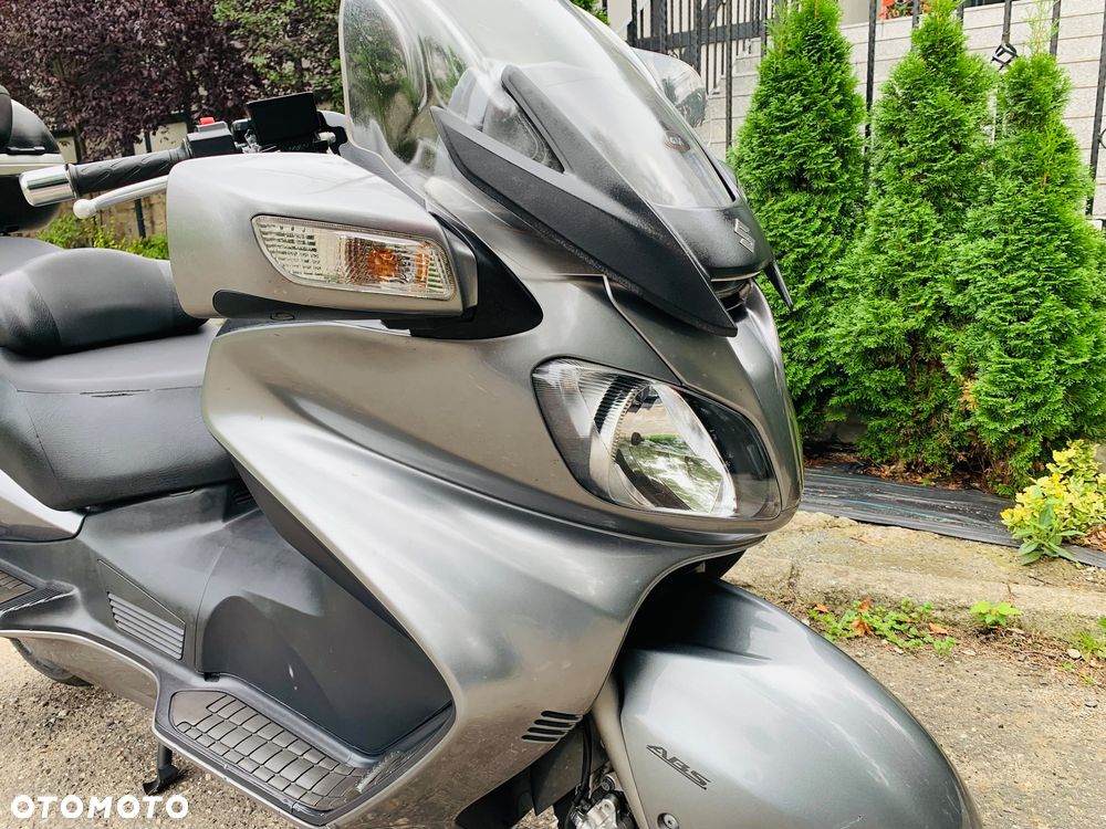 Suzuki Burgman - 7