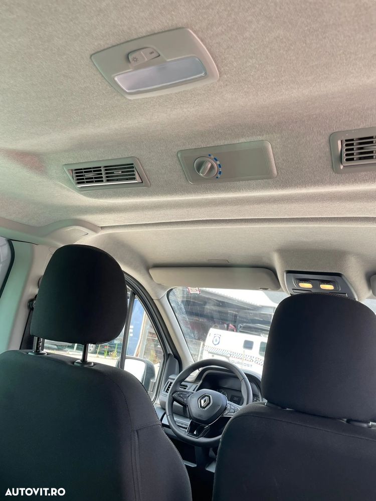 Renault Trafic 2.0 Blue dCi 110 S&S L1 8+1 Life - 12