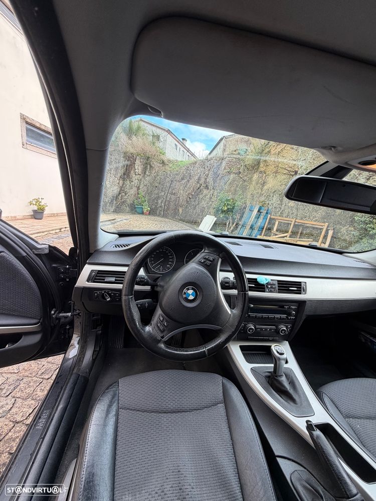 BMW 318 d Touring - 4