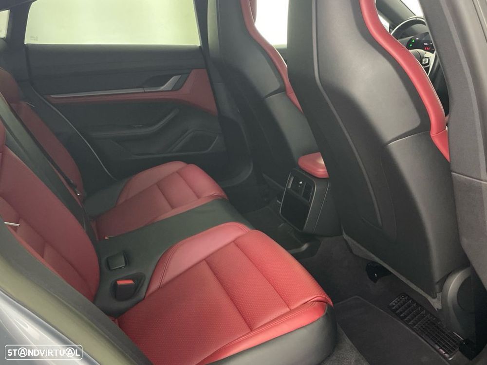 Porsche Taycan Standard - 24