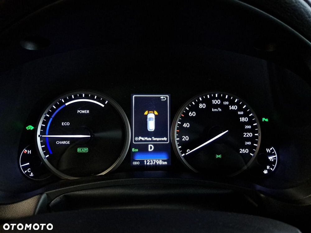 Lexus NX 300h Comfort AWD - 32
