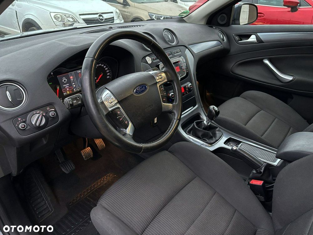 Ford Mondeo - 14
