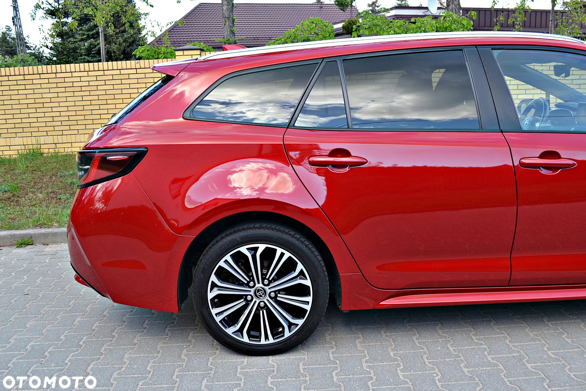Toyota Corolla 1.8 Hybrid Executive - 14