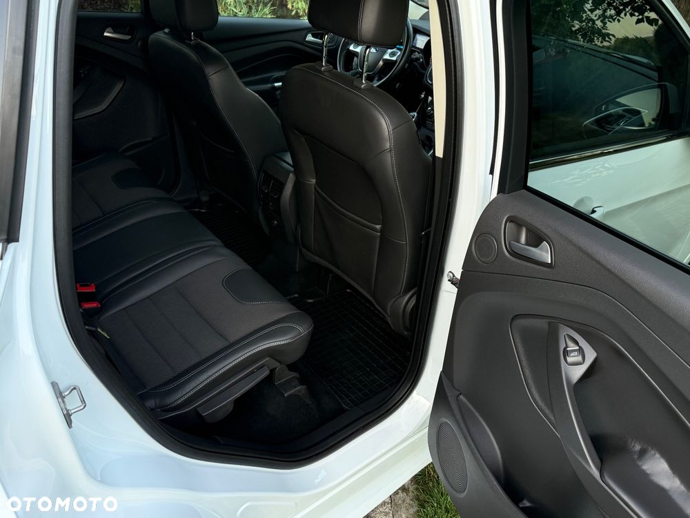 Ford Kuga 2.0 TDCi 4x4 Titanium - 28