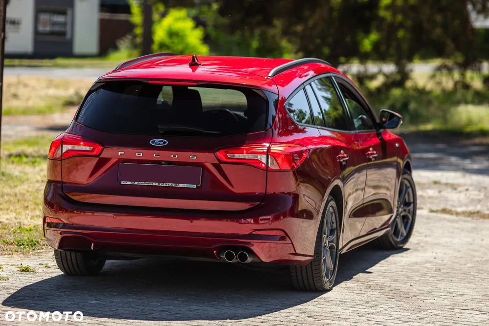 Ford Focus 1.0 EcoBoost Start-Stopp-System ST-LINE DESIGN - 12