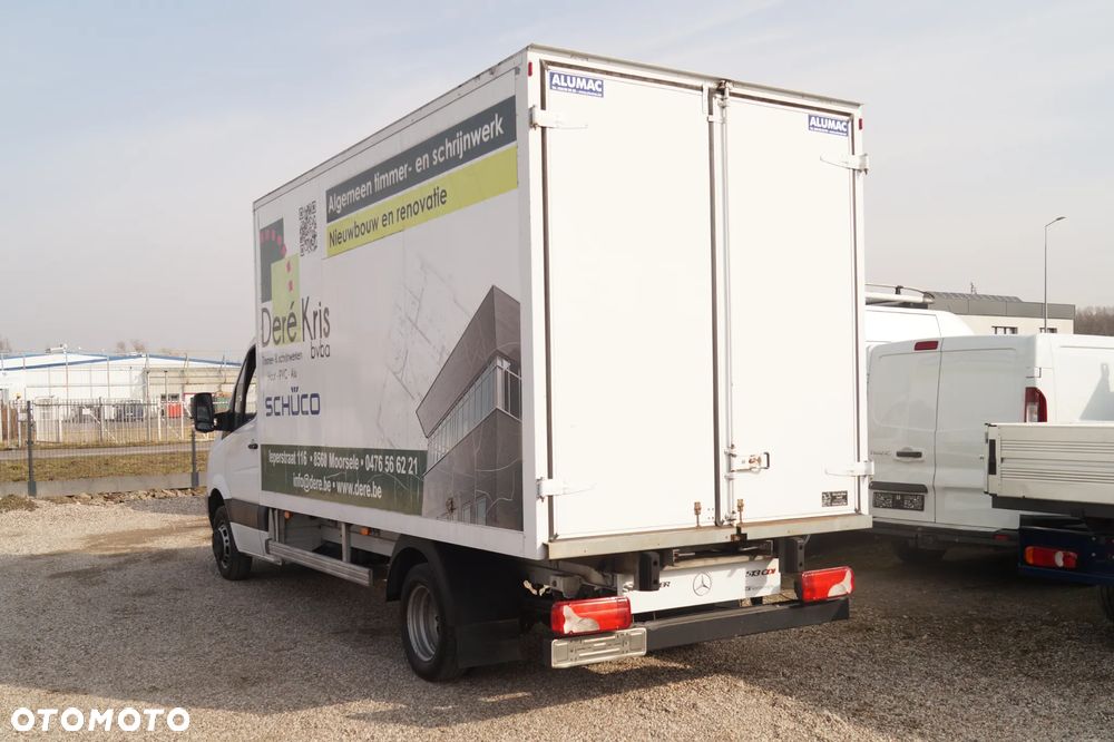 Mercedes-Benz Sprinter - 4