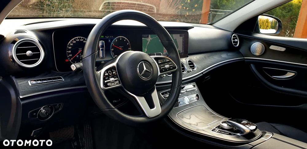 Mercedes-Benz Klasa E 220 d 9G-TRONIC - 30
