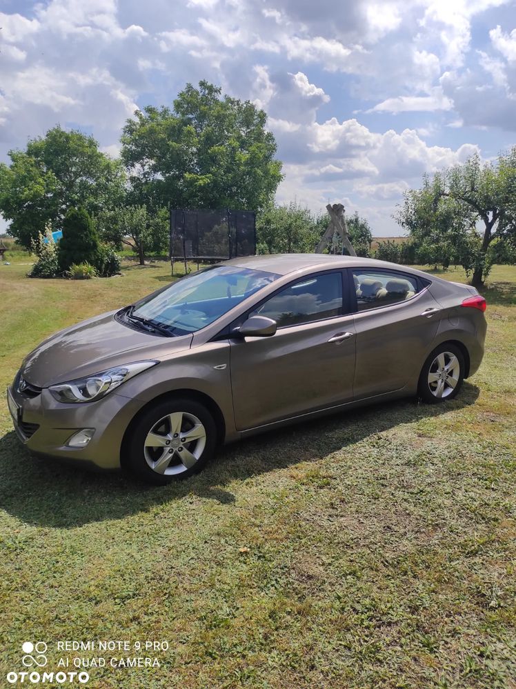 Hyundai Elantra 1.6 Comfort - 1