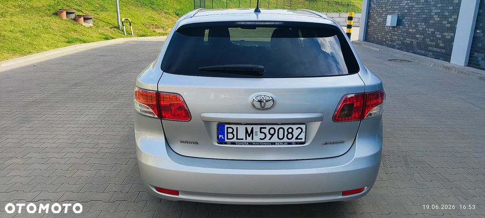 Toyota Avensis 2.2 D-4D Executive - 6