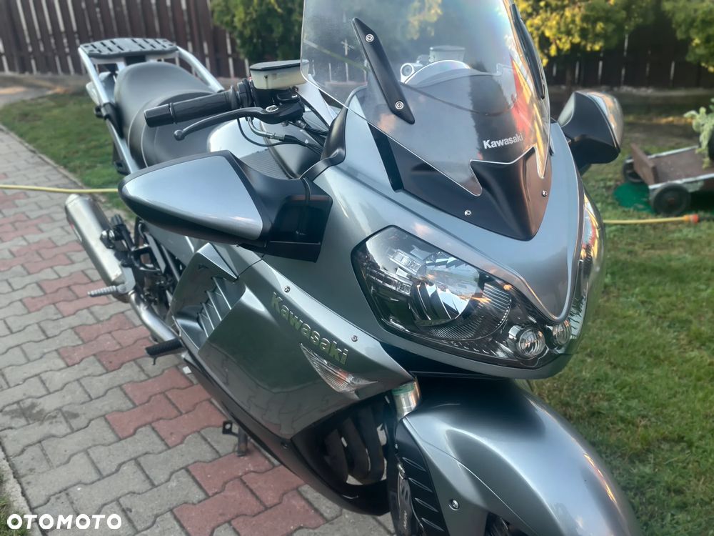 Kawasaki GTR - 14