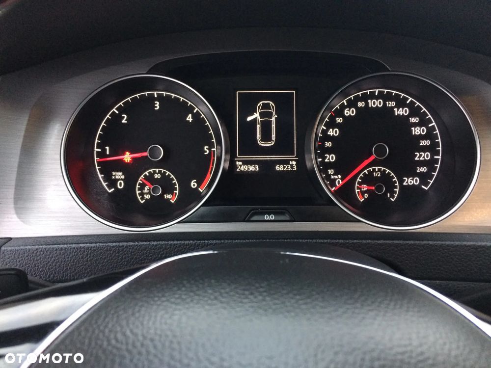 Volkswagen Golf 1.6 TDI BMT Comfortline - 8