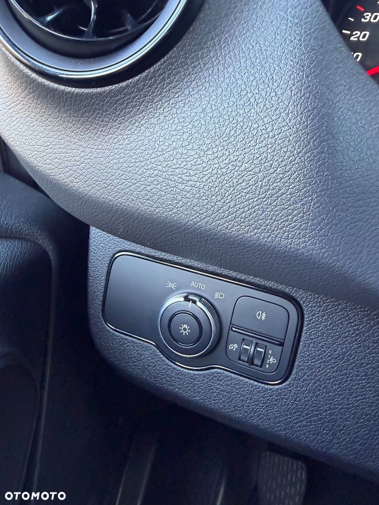 Mercedes-Benz Sprinter - 29