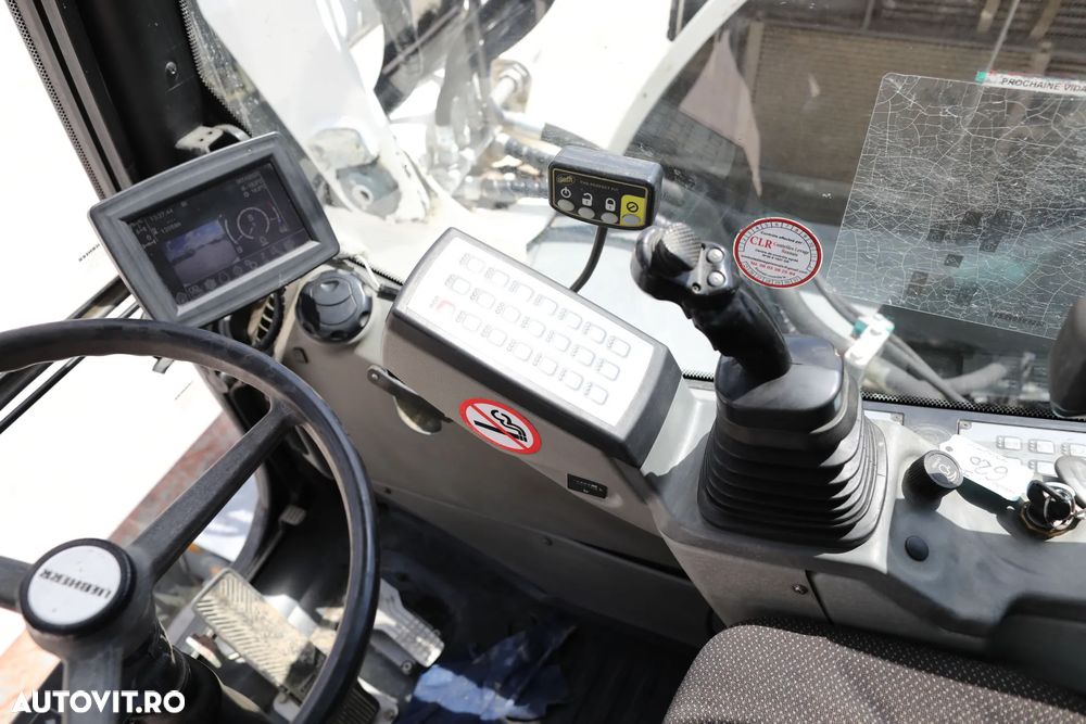 Liebherr A910 Compact - 15