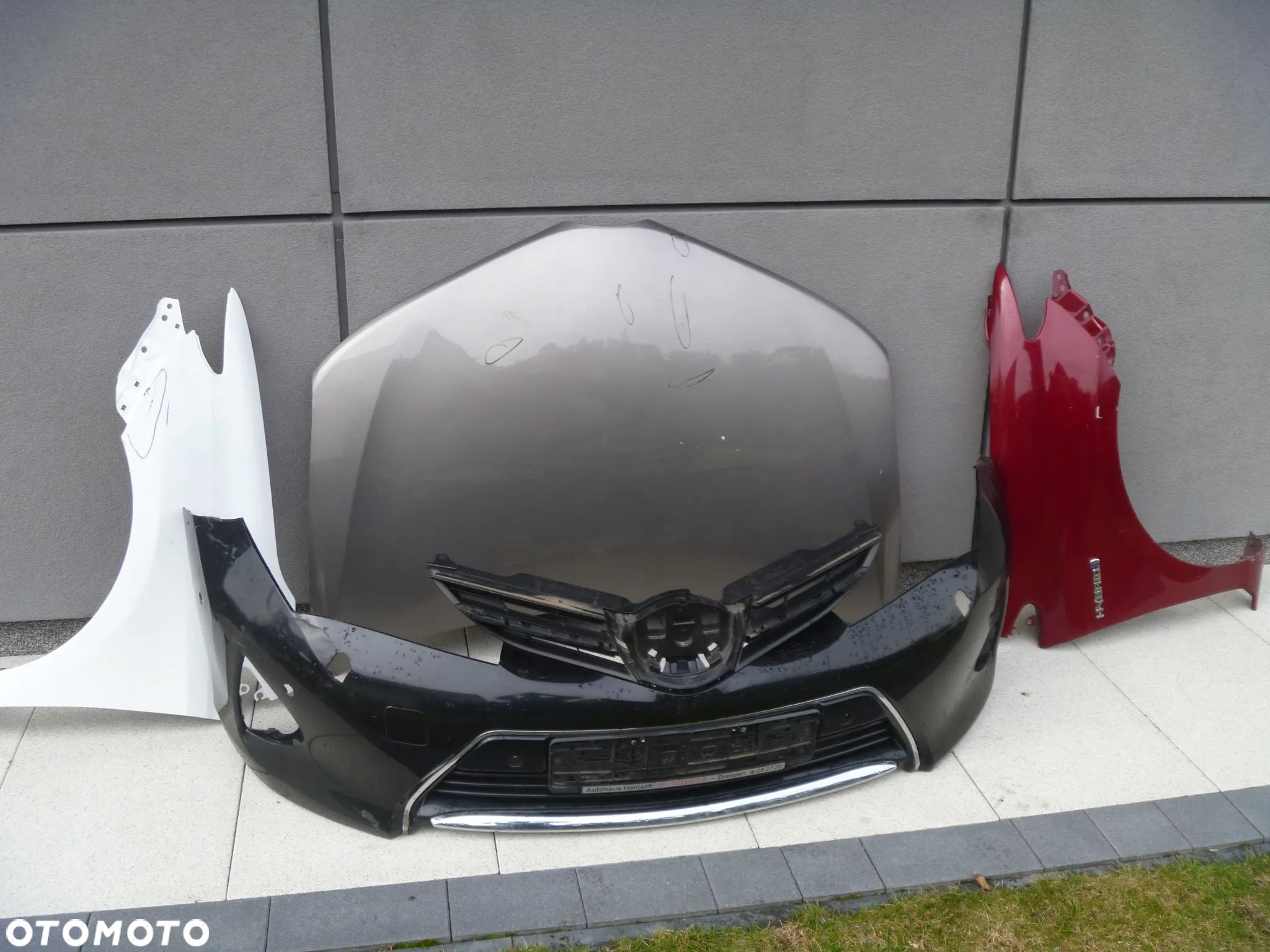 TOYOTA AURIS II ZDERZAK PRZEDNI KRATKI ORYGINAŁ 6 PDC SPRYSKI - 1