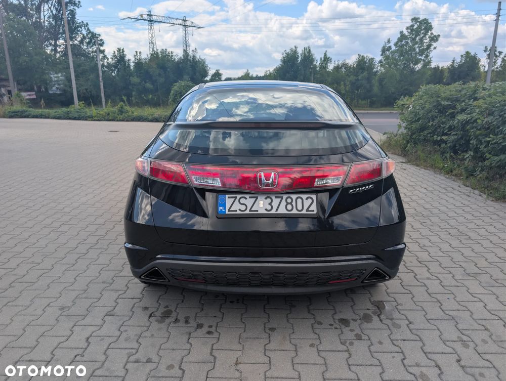 Honda Civic 1.8 Comfort - 3