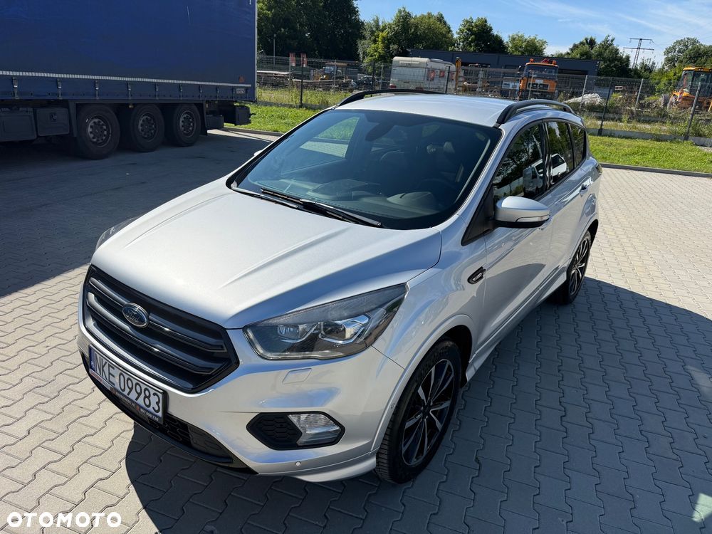 Ford Kuga 1.5 EcoBoost 2x4 ST-Line - 4