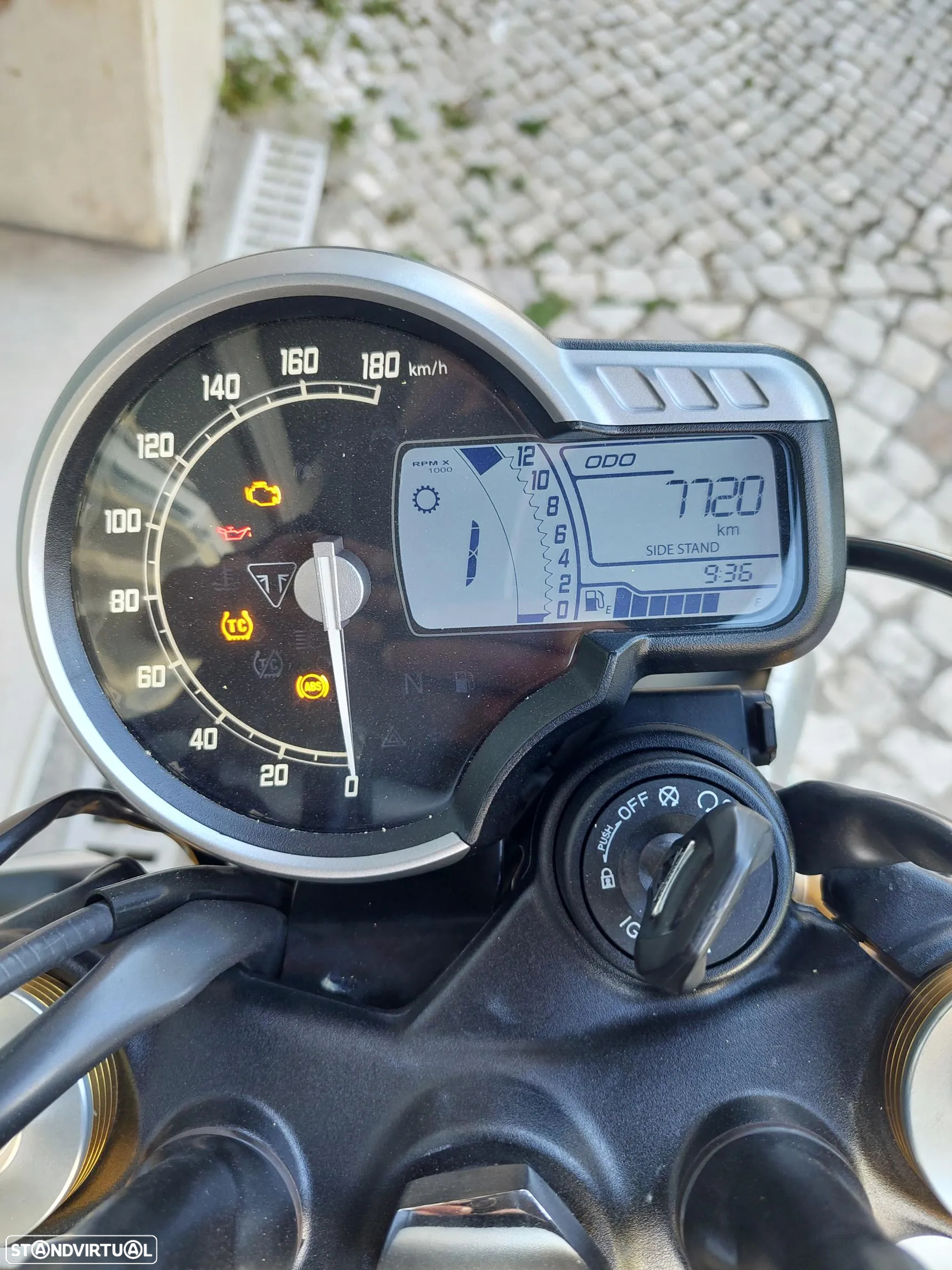 Triumph S SPEED 400 - 7