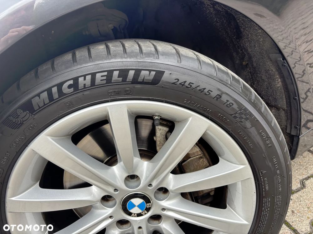 BMW Seria 5 525d xDrive Luxury Line - 10