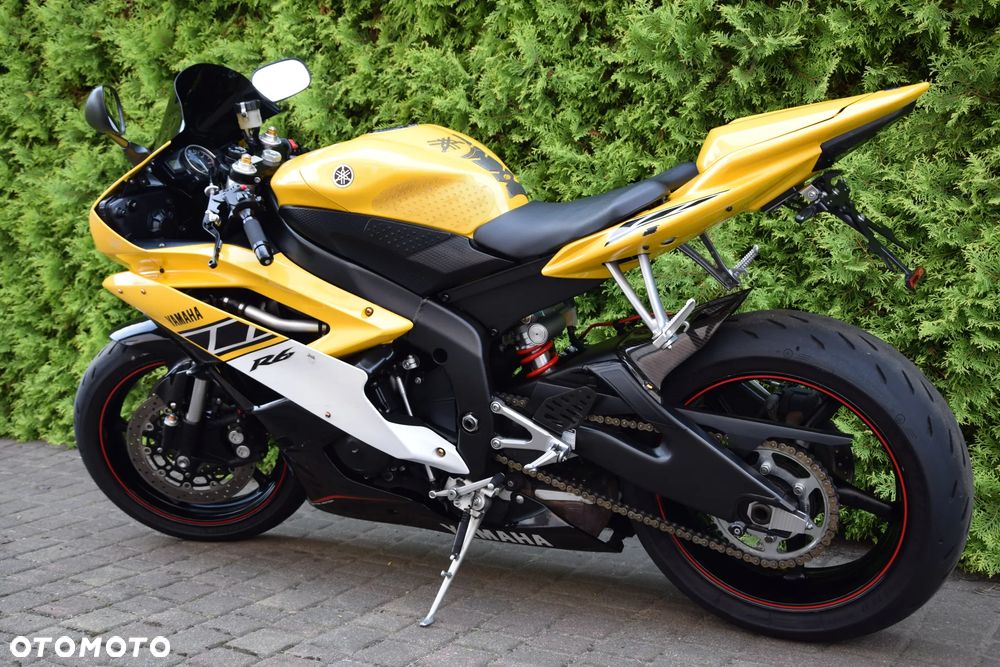 Yamaha R6 - 4