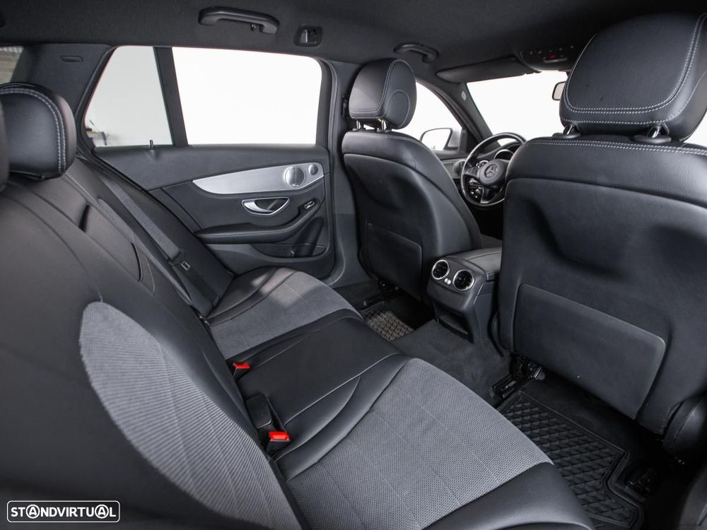 Mercedes-Benz C 350 - 11