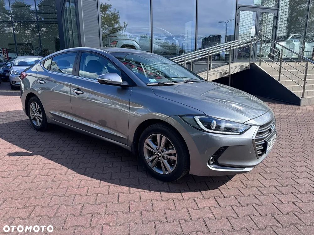 Hyundai Elantra 1.6 Comfort - 7