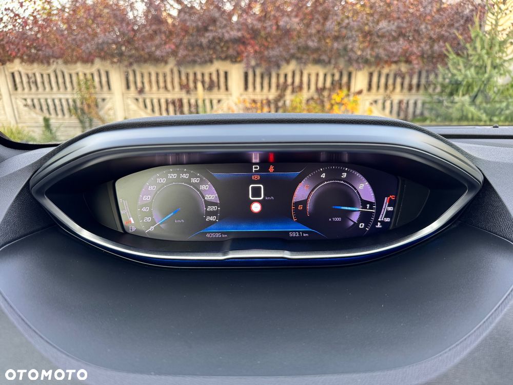 Peugeot 5008 1.5 BlueHDi Allure Pack S&S EAT8 - 32