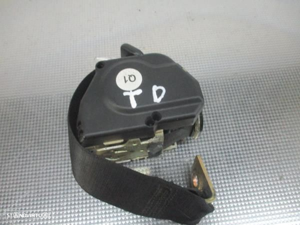 Cinto Tras Dto Mercedes-Benz C-Class (W203) - 3
