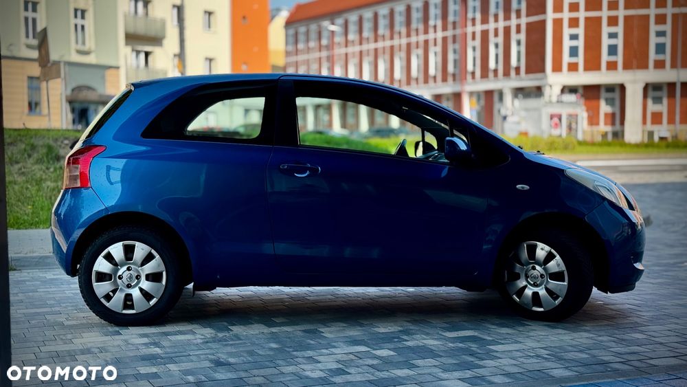 Toyota Yaris 1.3 - 5