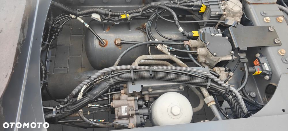DAF XF 480 Low Deck - 26