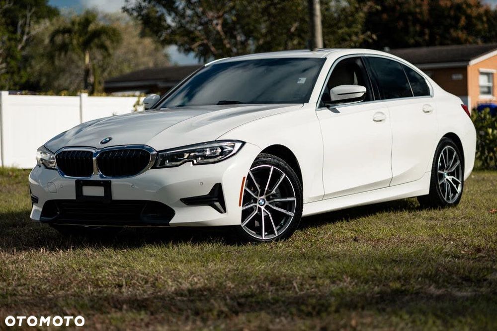 BMW Seria 3 330i xDrive M Sport - 2