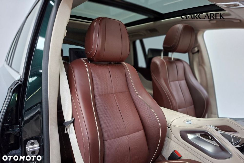 Mercedes-Benz GLS - 18