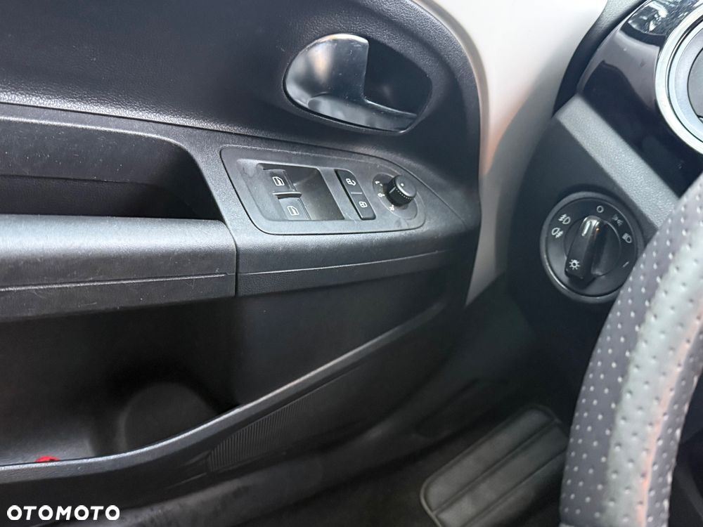 Volkswagen up! - 15