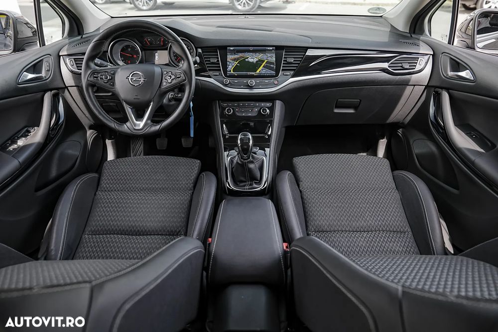 Opel Astra 1.6 CDTI ECOTEC ECOFlex Start/Stop Cosmo - 4