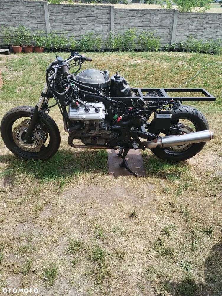 Honda ST - 1