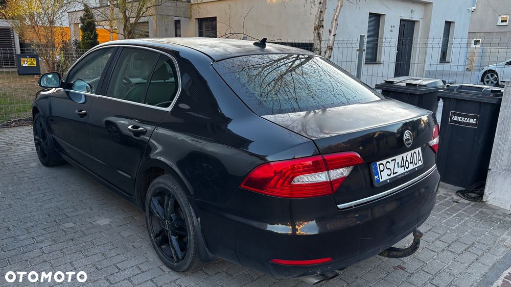 Skoda Superb 2.0 TDI 4x4 Elegance - 3