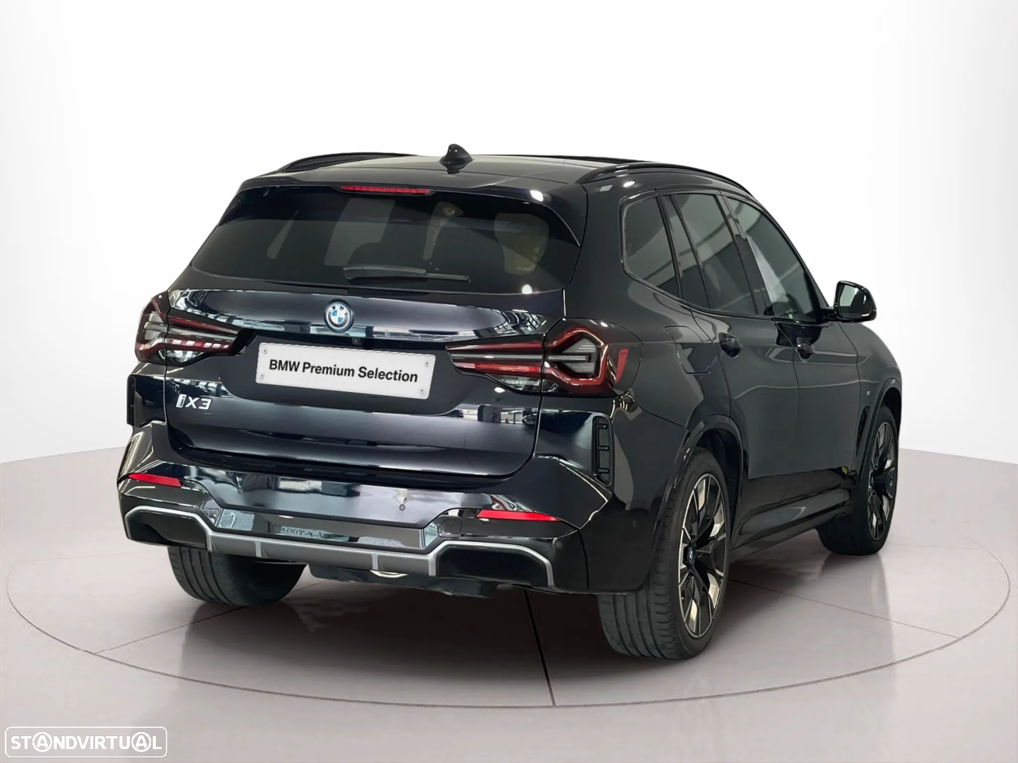 BMW iX3 M Sport Impressive - 4