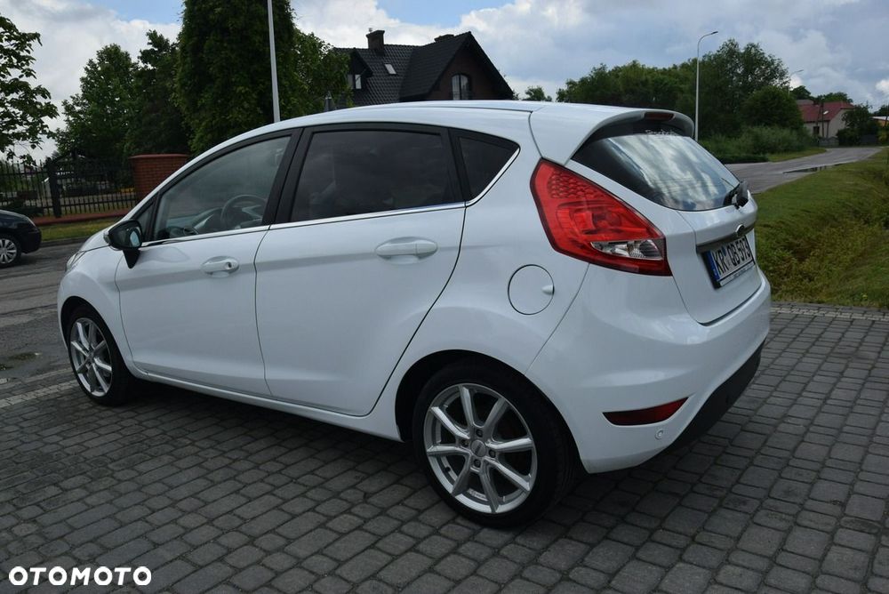 Ford Fiesta - 16